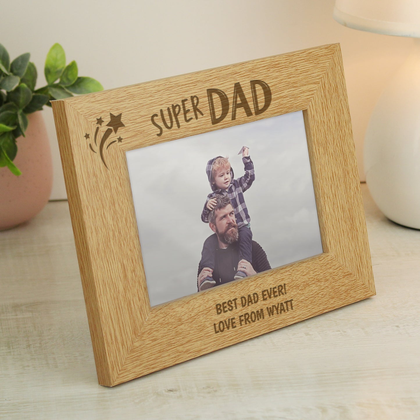Personalised “Super Dad” Wooden Landscape Photo Frame – 6x4 Oak Veneer Gift