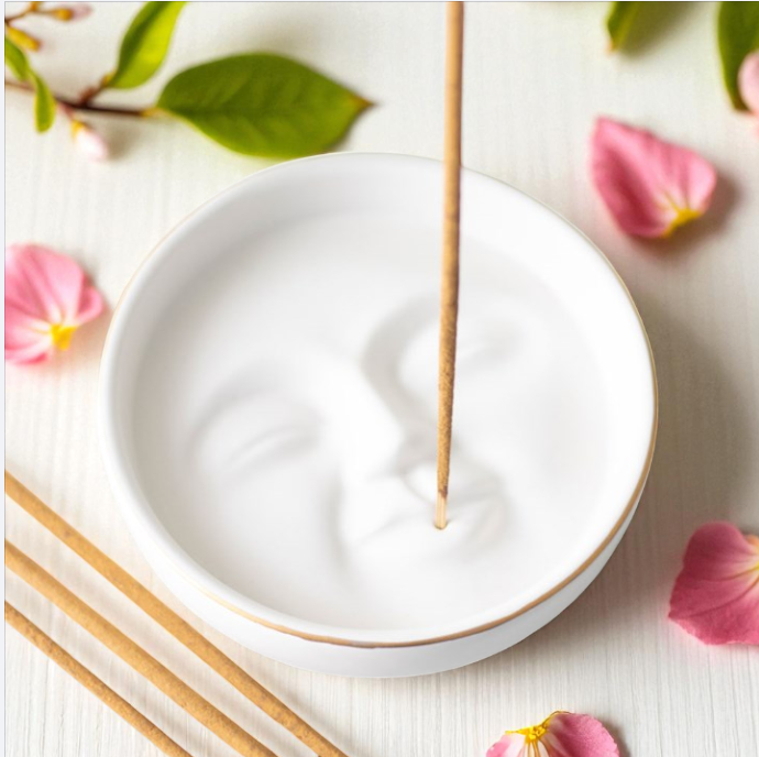 White Moon Face Incense Stick Holder – Calming Ceramic Décor