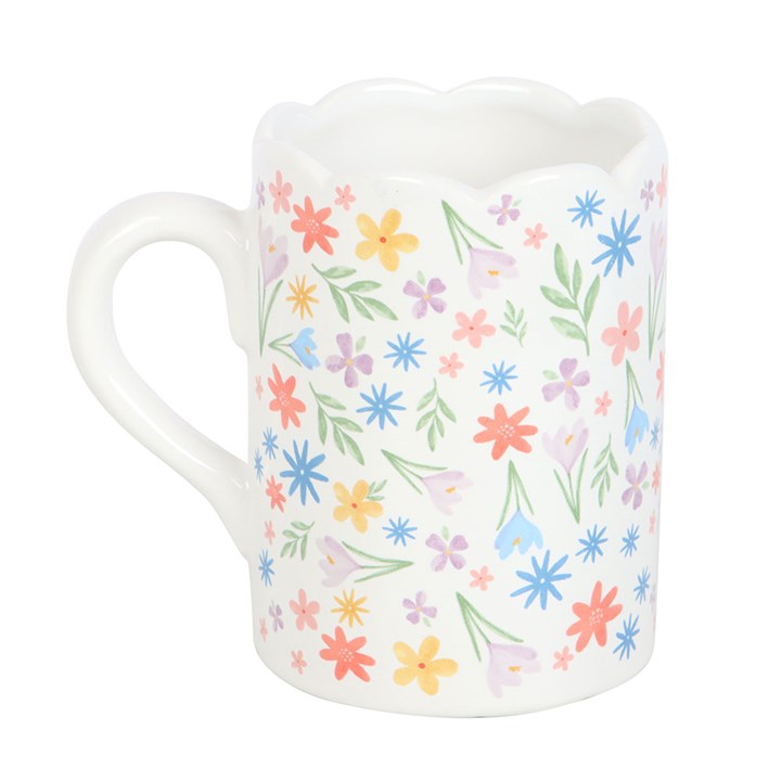 Pastel Bloom Scalloped Ceramic Mug – Spring Floral Design