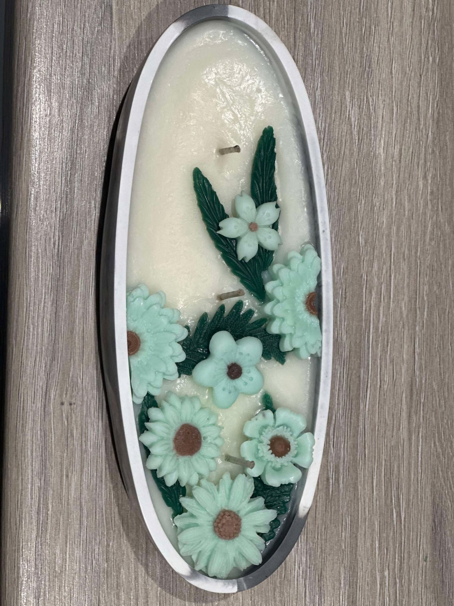 Ocean Breeze Multi-wick Scented Candle