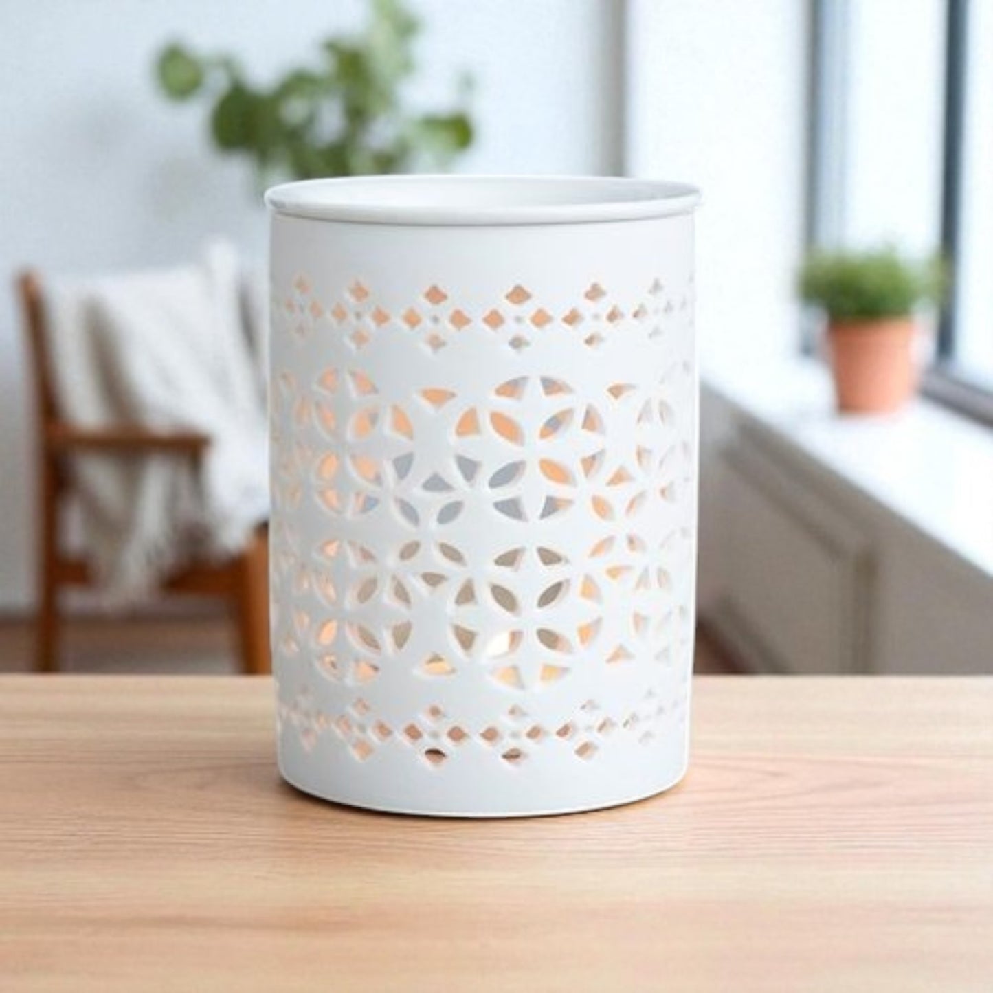 White Matte Cut-Out Oil Burner & Wax Warmer